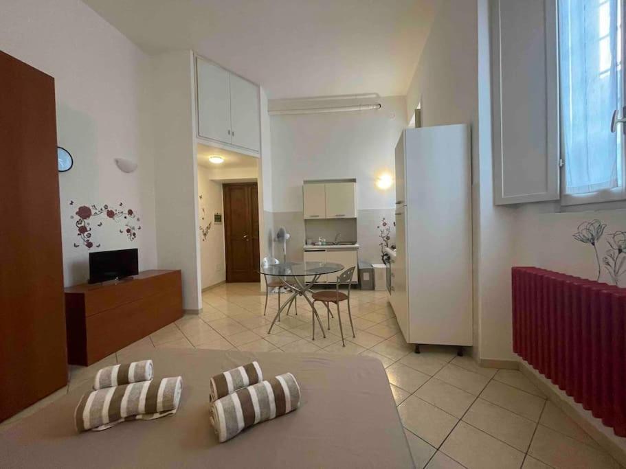 Apartamento Minimal Loft In Centro A Plasencia Exterior foto